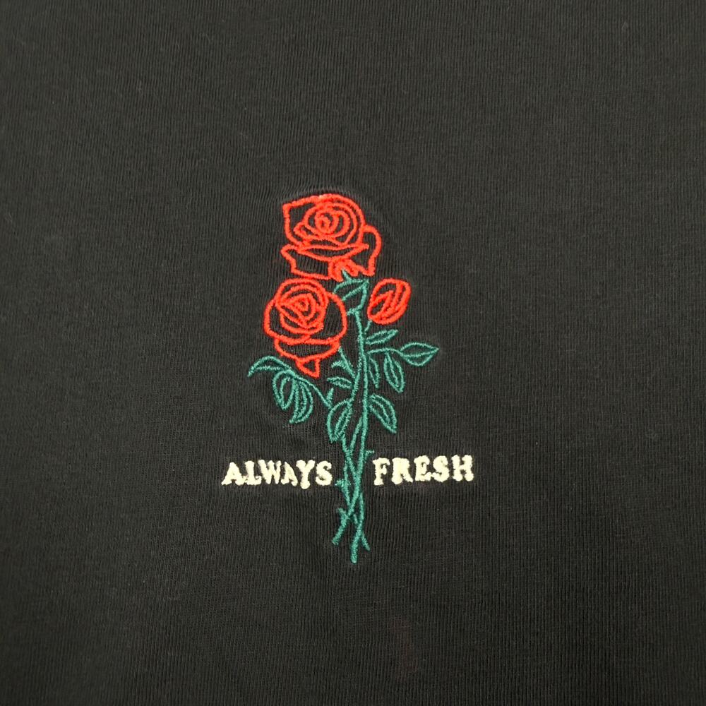 COTTON ON Rose Embroidered Short-Sleeve Oversized T-Shirt (Black | Med) - Picture 2 of 3